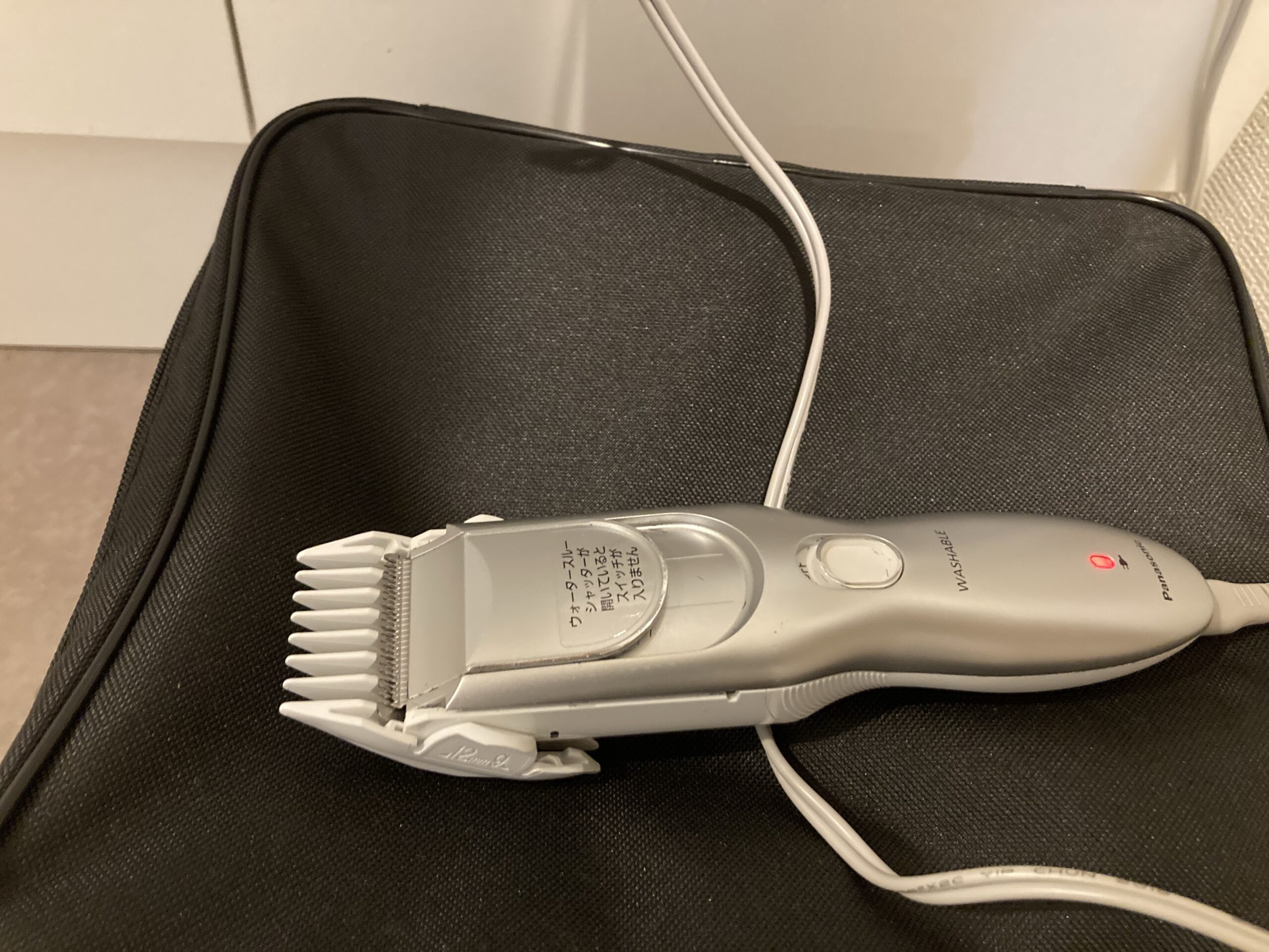 パナソニックのバリカンER-GF80-Sレビュー|充電しながらでも使える