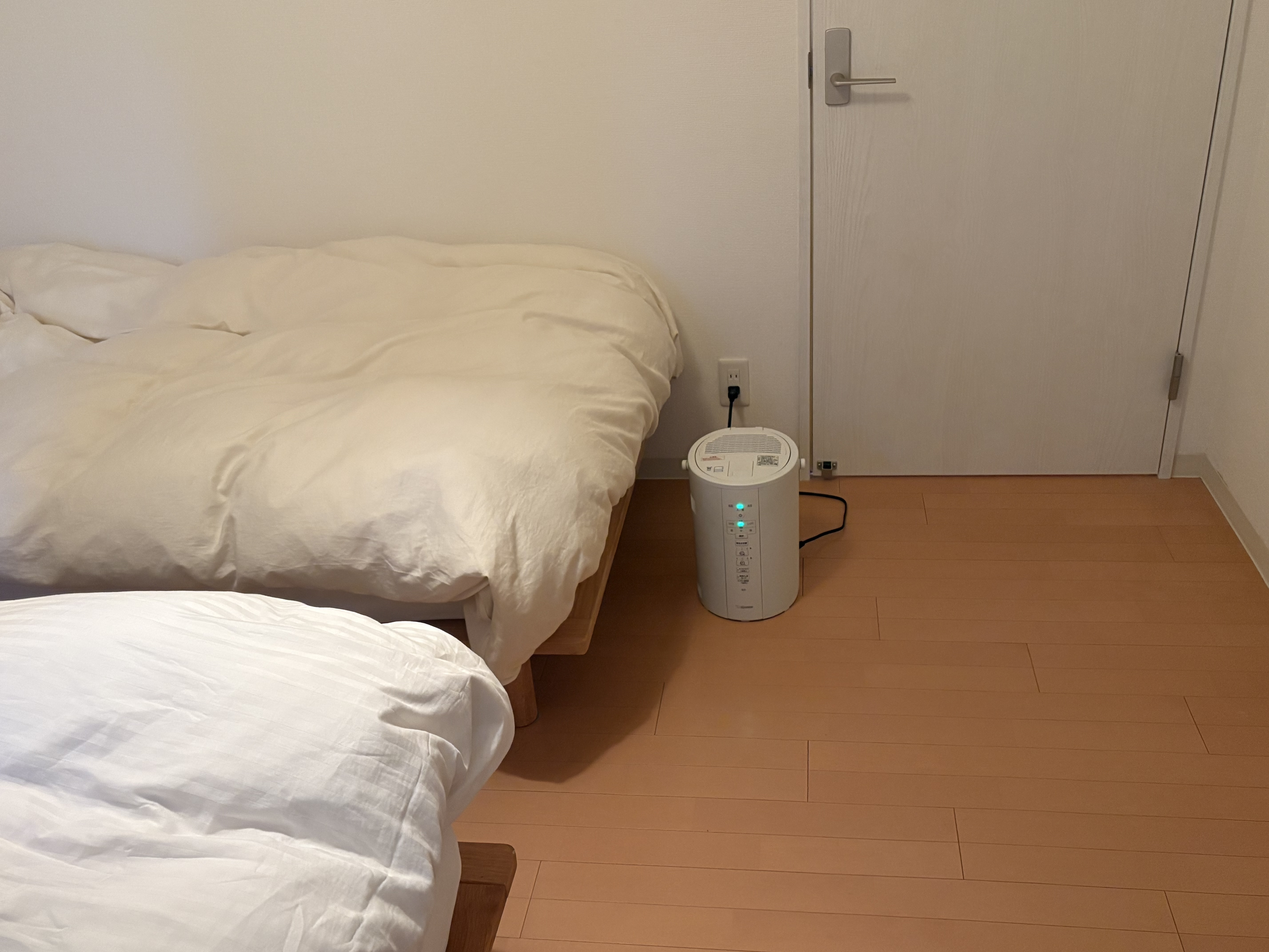 象印スチーム加湿器レビュー・寝室に置いた様子