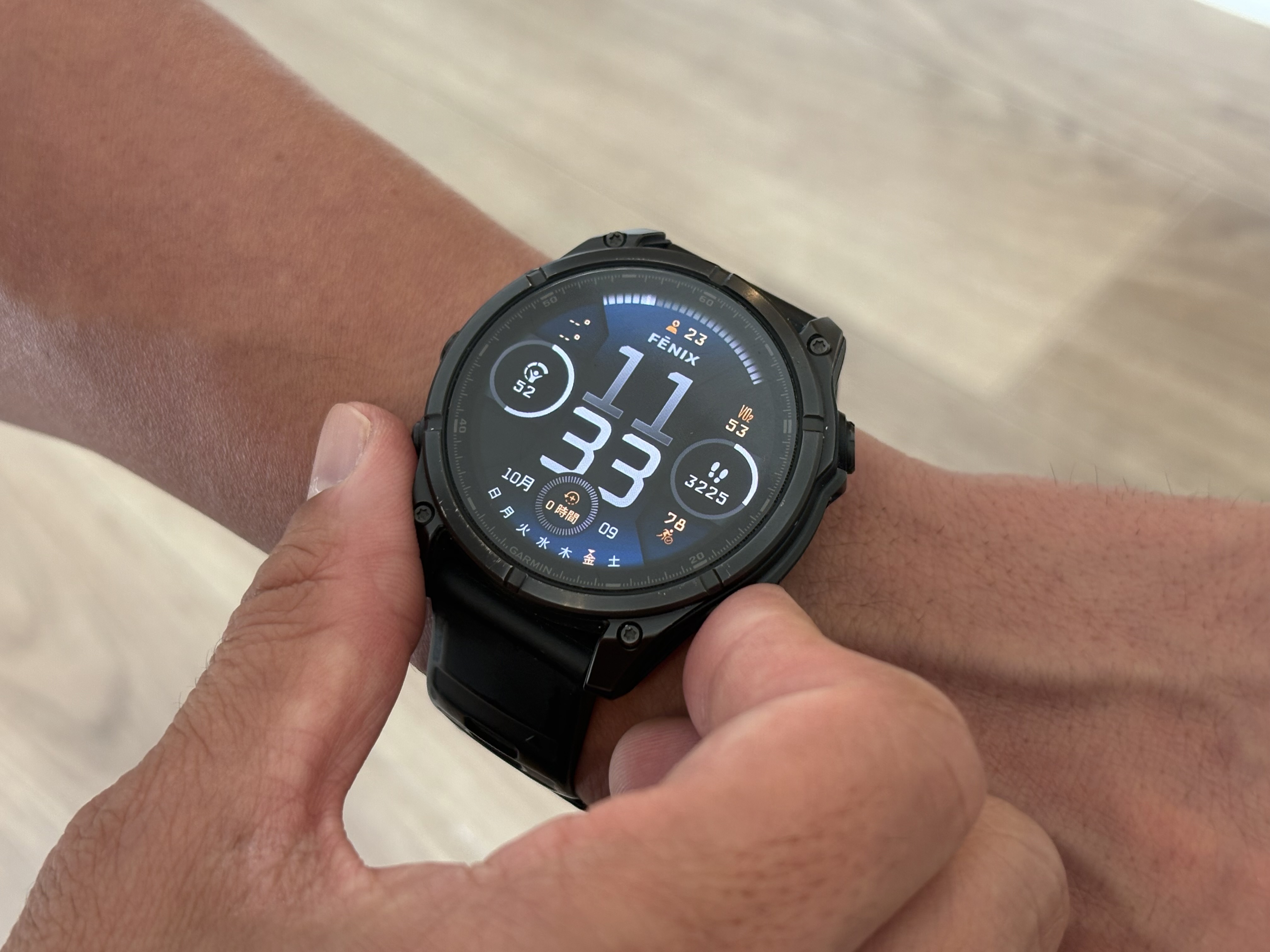 Garminスマートウォッチ「fenix 8 AMOLED 47mm」をレビュー｜サイズ感・実際に感じたメリットは？